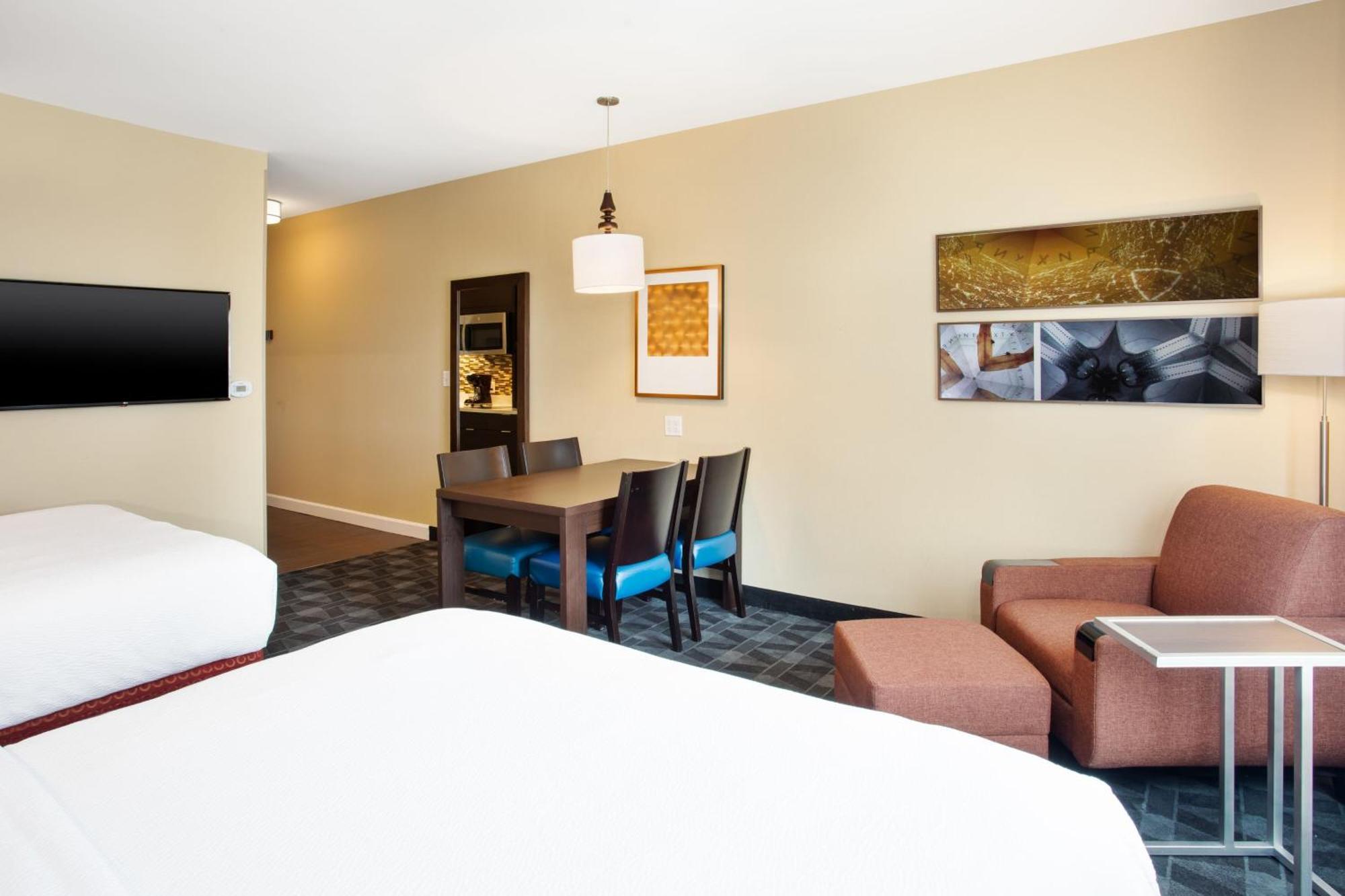 Towneplace Suites By Marriott Detroit בלוויל מראה חיצוני תמונה
