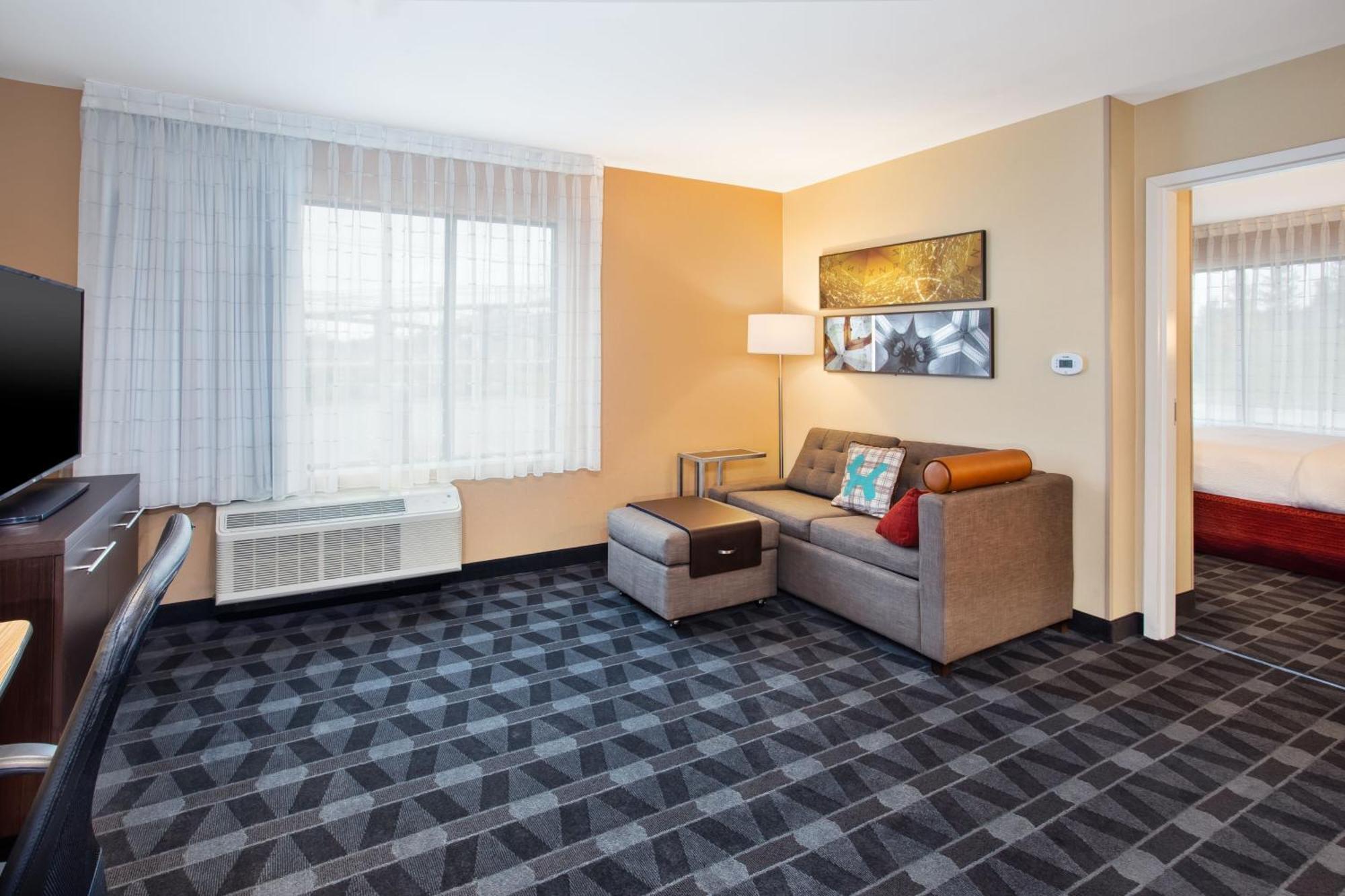 Towneplace Suites By Marriott Detroit בלוויל מראה חיצוני תמונה