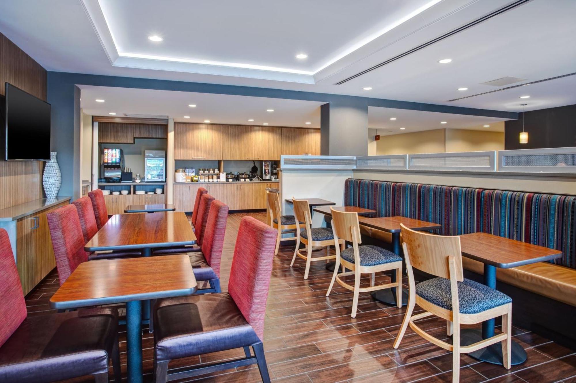 Towneplace Suites By Marriott Detroit בלוויל מראה חיצוני תמונה